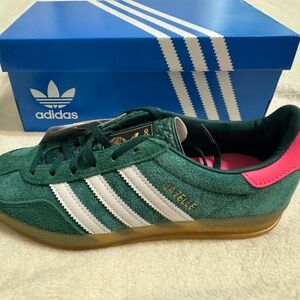 **Price Drop** Brand New in Box Women's Gazelle Size 5.5